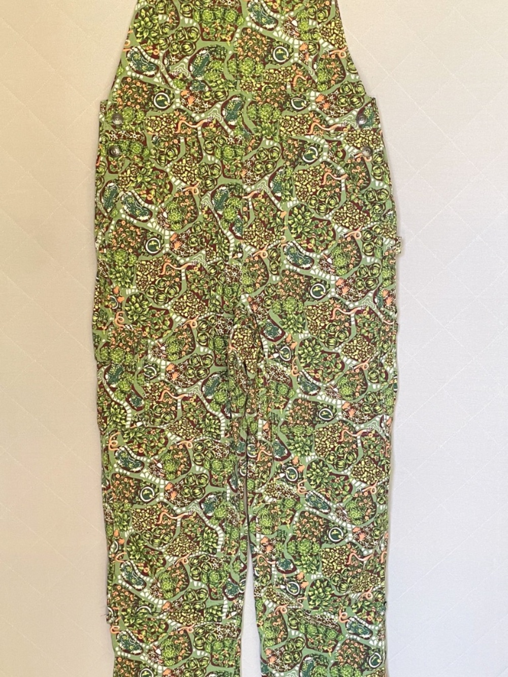 Duluth Women's Heirloom Gardening Overalls - Small - Cabbage and Hose Motif - Picture 11 of 16